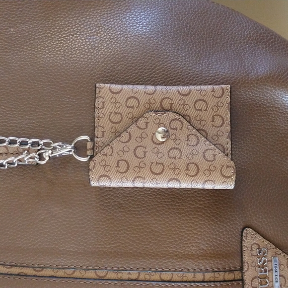 Guess tote/shoulder bag and credit card holder. - Picture 10 of 16